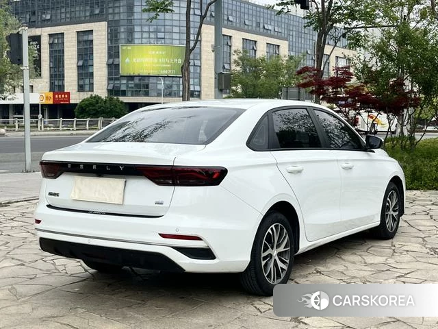 Geely Automobile Emgrand 2023 Белый из Китая, фото 6