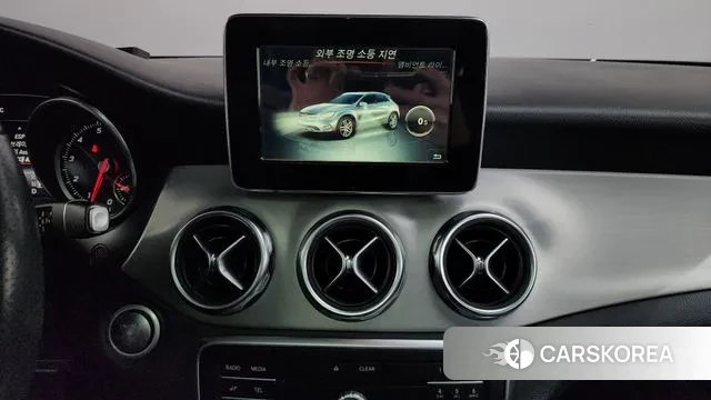 Mercedes-Benz GLA-Class X156 2018 Золотой из Кореи, фото 6