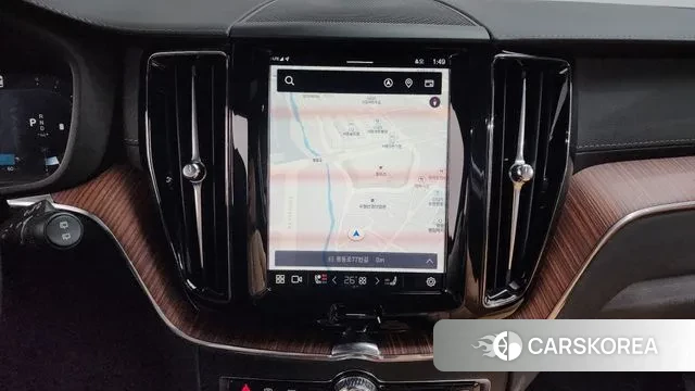 Volvo XC60 second Generation 2025 Белый из Кореи, фото 6