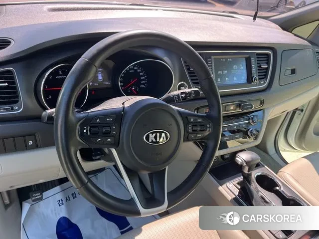 Kia The New Carnival 2018 Белый из Кореи, фото 6