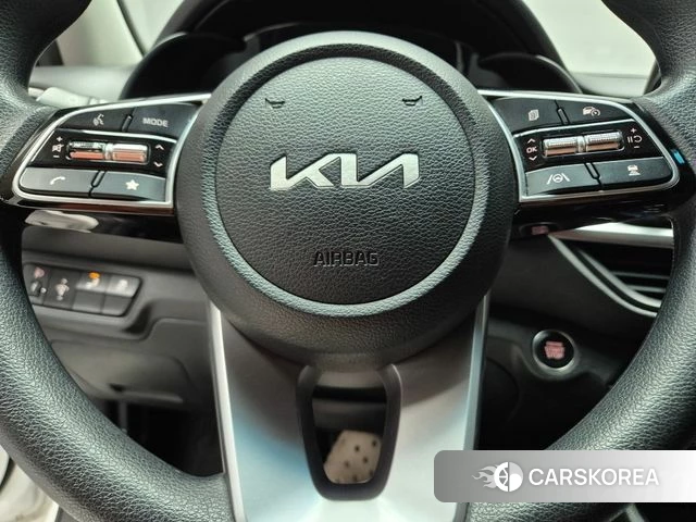 Kia The New K3 2nd generation 2021 Белый из Кореи, фото 6