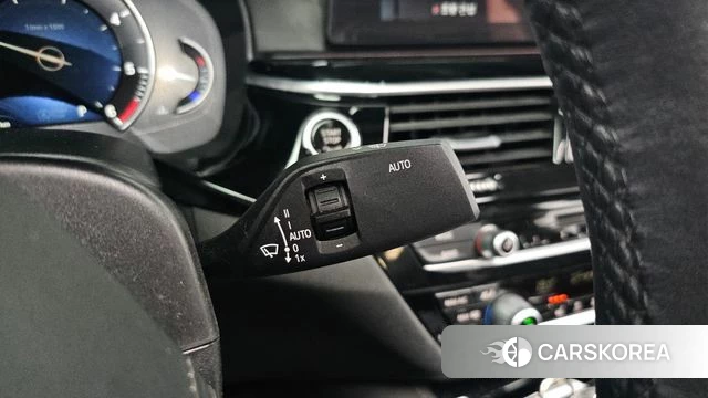 BMW 5 Series (G30) 2018 Белый из Кореи, фото 6