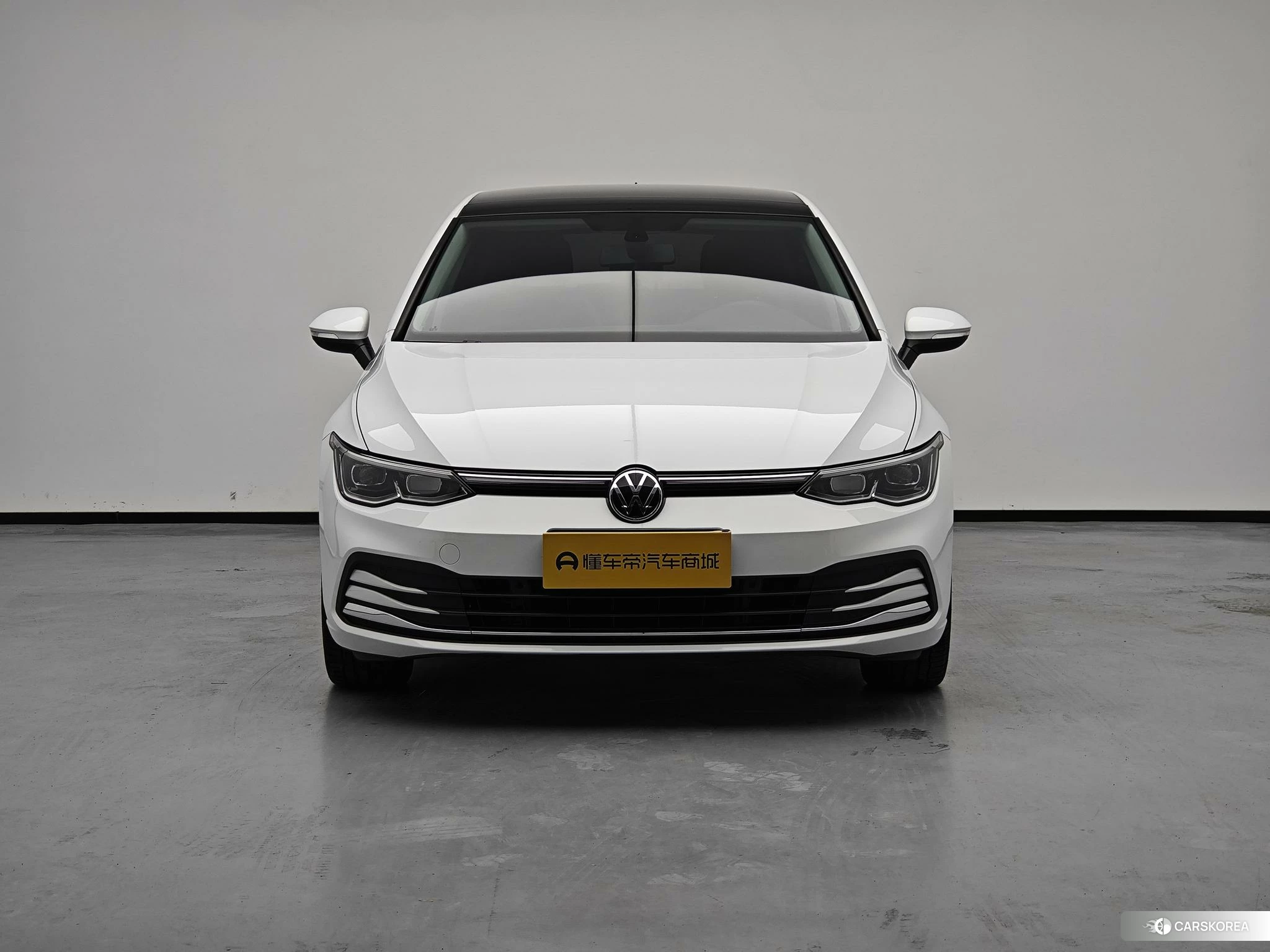 Volkswagen Golf 2023 Белый из Китая, фото 6