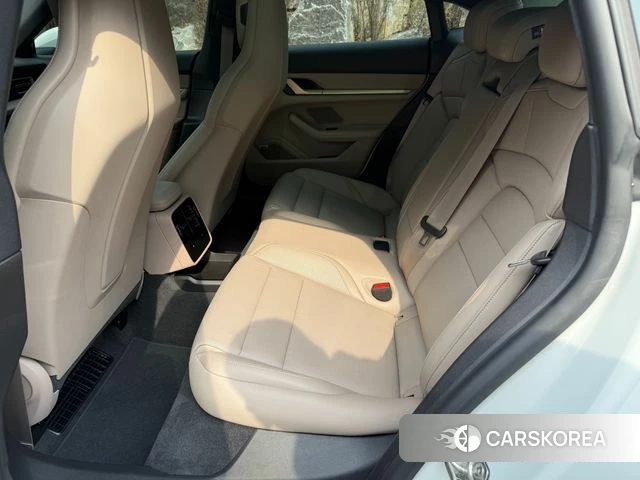 Porsche Taycan 2023 Белый из Кореи, фото 6