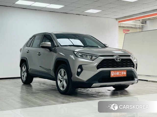 Toyota RAV4 Rongfang 2021 Серебристо-серый из Китая, фото 6