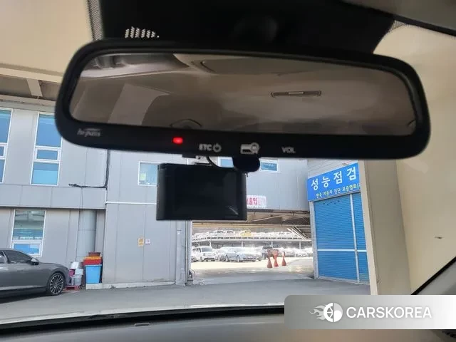 Kia Stonic 2018 Белый из Кореи, фото 6