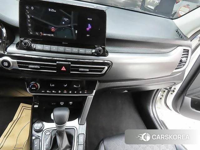 Kia Seltos 2022 Белый из Кореи, фото 6