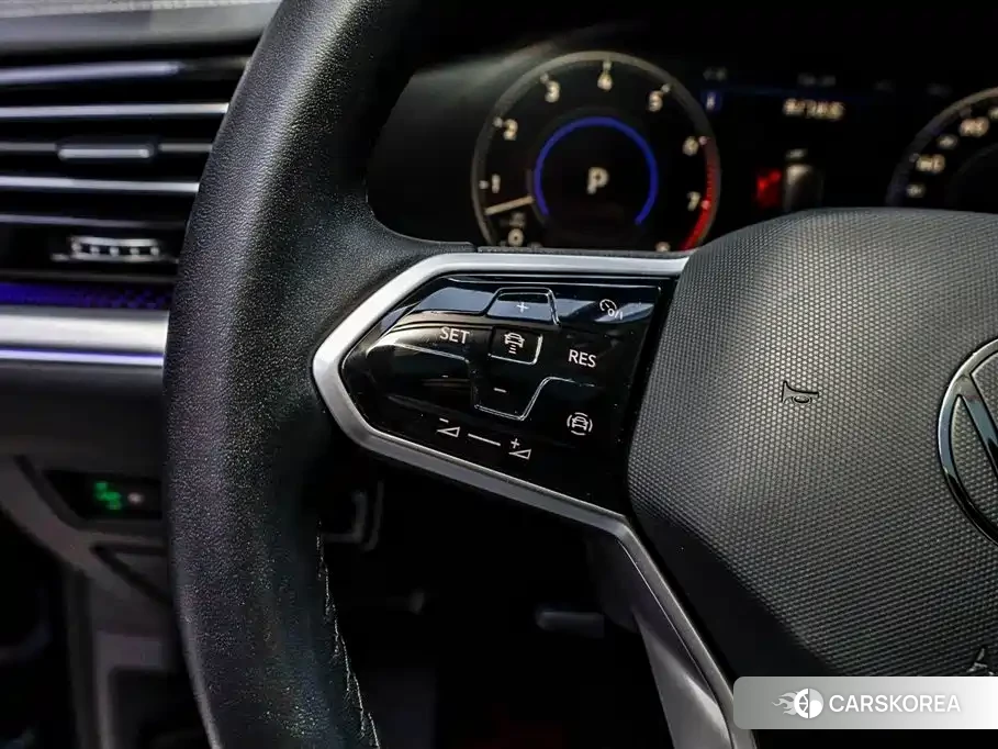 Volkswagen Touareg 2023 Синий из Китая, фото 6
