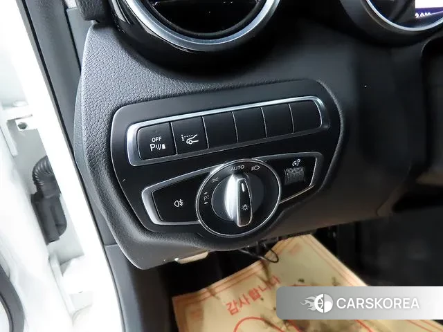 Mercedes-Benz C-Class W205 2018 Белый из Кореи, фото 6