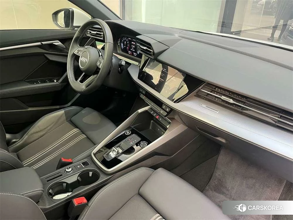 Audi A3 2023 Белый из Китая, фото 6