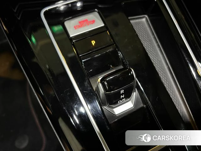 Volkswagen Golf 8th Generation 2024 Белый из Кореи, фото 6
