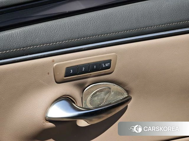 Lexus ES 2025 Серебристо-серый из Китая, фото 6