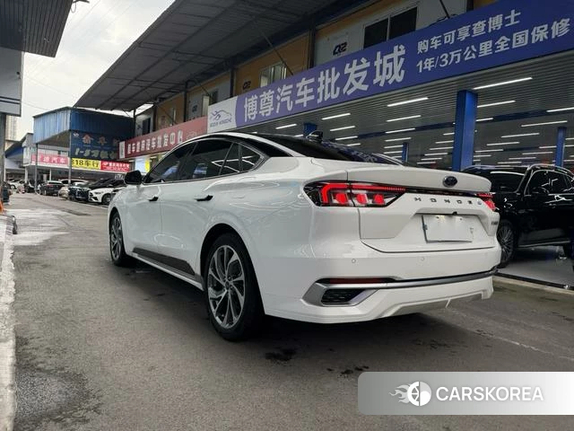 Ford Mondeo 2025 Белый из Китая, фото 6