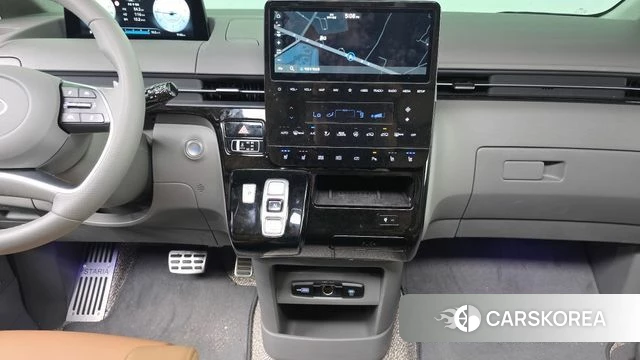 Hyundai Staria 2025 Белый из Кореи, фото 6