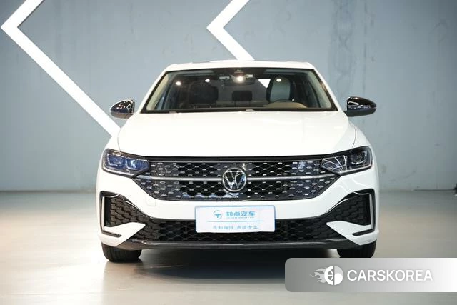 Volkswagen Lavida 2023 Белый из Китая, фото 6