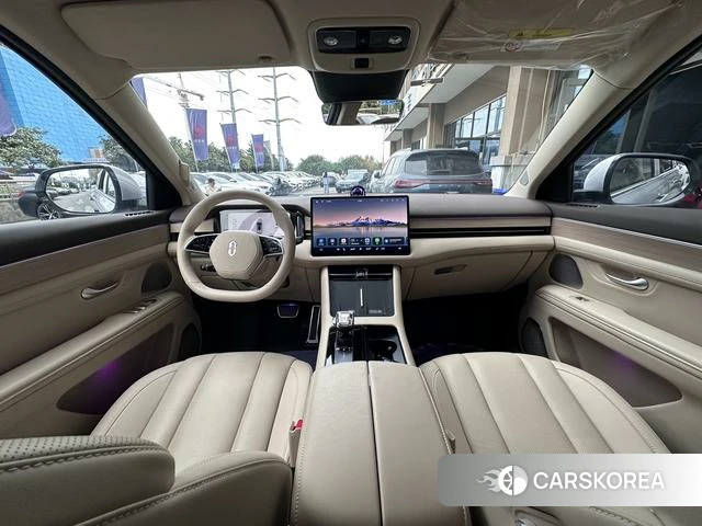 AITO Ask the world M7 2026 Серебристо-серый из Китая, фото 6