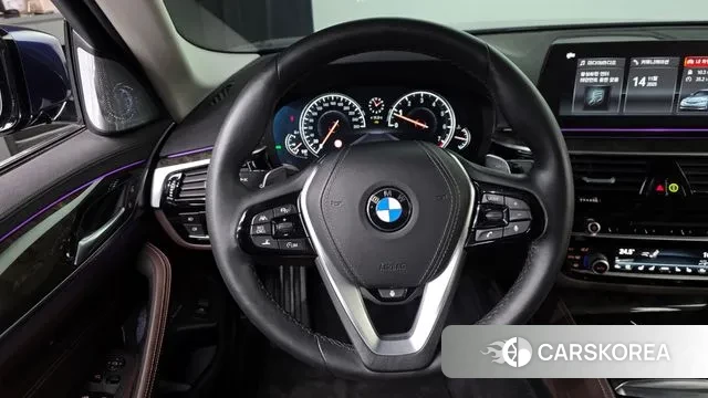 BMW 5 Series (G30) 2018 Синий из Кореи, фото 6