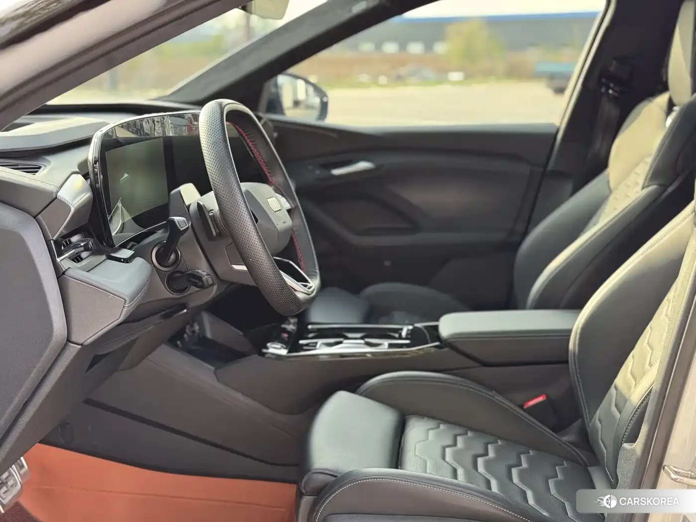 Audi Q6L 2025 Белый из Китая, фото 6