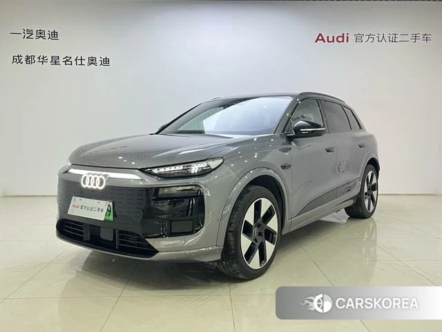 Audi Q6L e-tron 2025 Серебристо-серый из Китая, фото 6