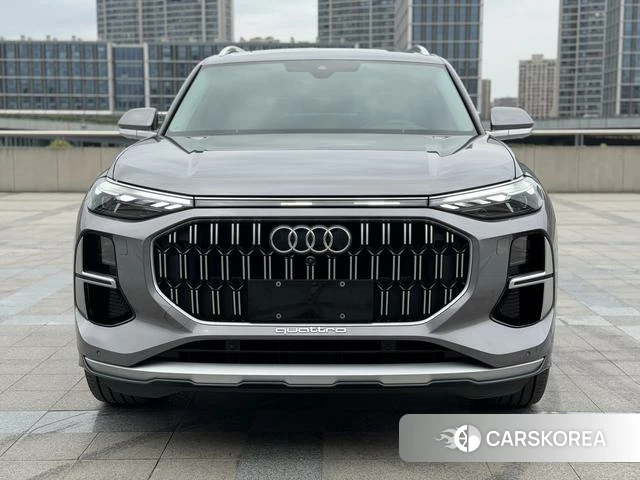 Audi Q6 2022 Темно-серый из Китая, фото 6
