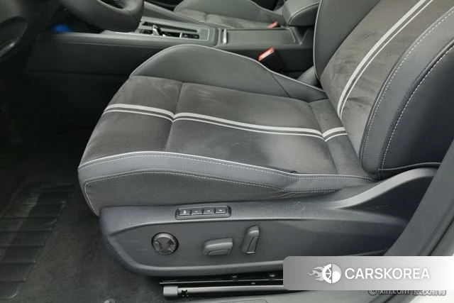 Volkswagen Golf 2024 Белый из Китая, фото 6
