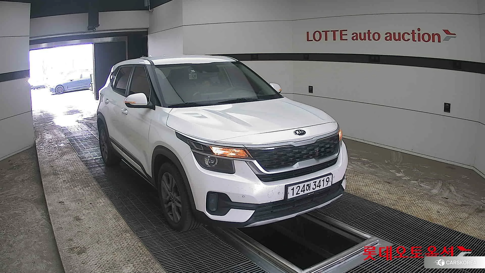 Kia Seltos 2020 Snow White Pearl (optional) из Кореи, фото 6