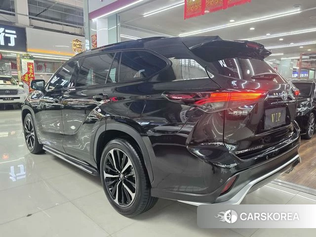Toyota Crown Lufang 2024 Черный из Китая, фото 6