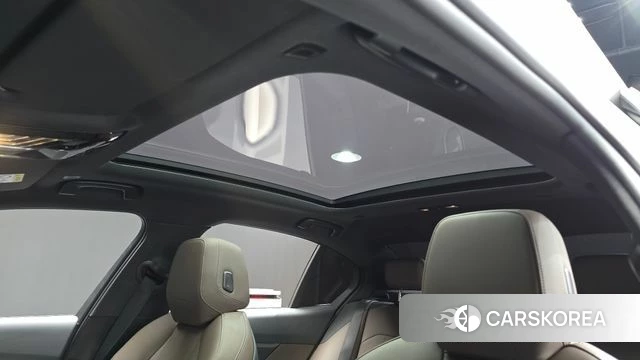 BMW 5 Series (G60) 2024 Белый из Кореи, фото 6