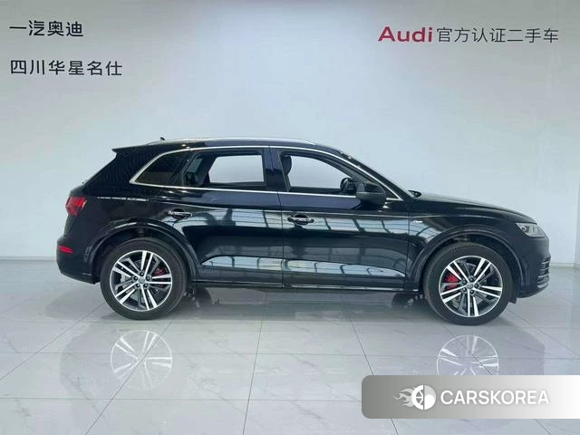 Audi Q5L 2021 Черный из Китая, фото 6