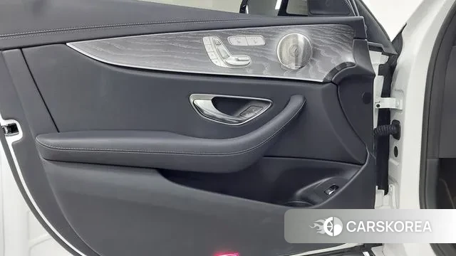 Mercedes-Benz E-Class W213 2023 Белый из Кореи, фото 6