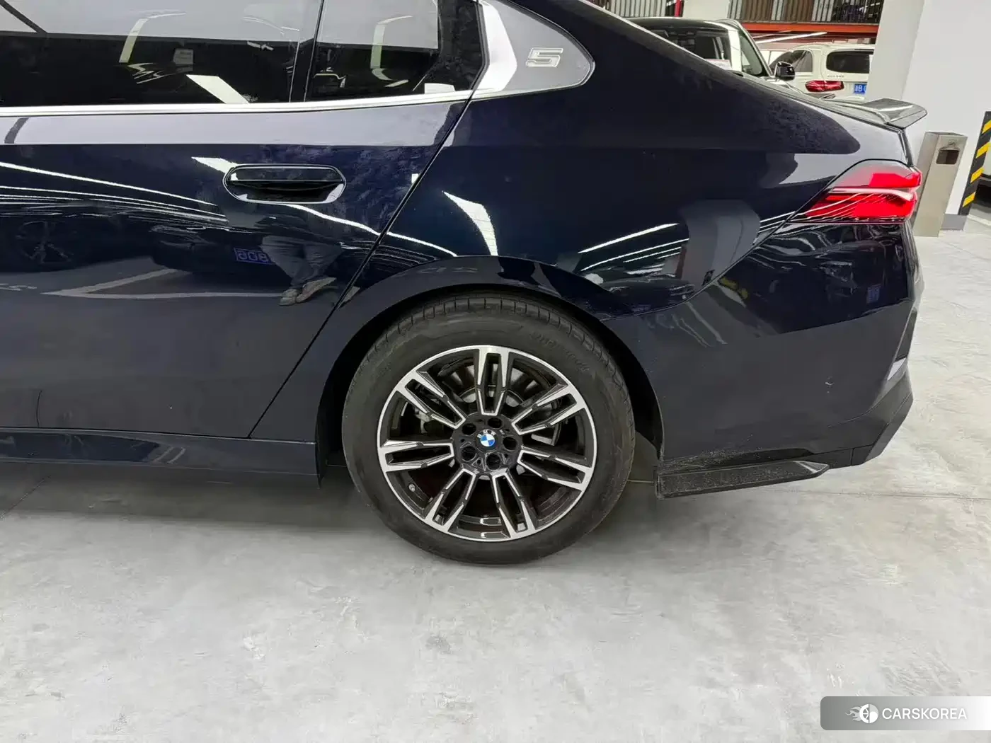 BMW 5 series 2024 Черный из Китая, фото 6