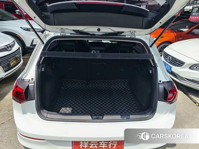 Volkswagen Golf 2022 Белый из Китая, фото 6