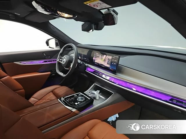 BMW 7 Series (G70) 2023 Черный из Кореи, фото 6