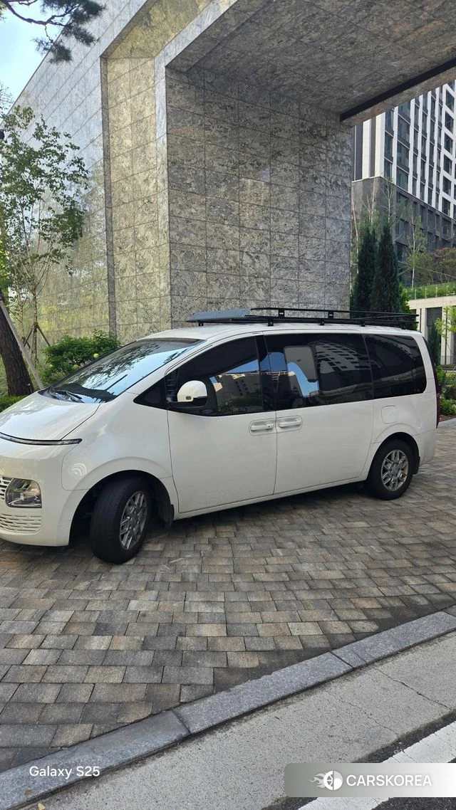 Hyundai Staria 2023 Белый из Кореи, фото 6