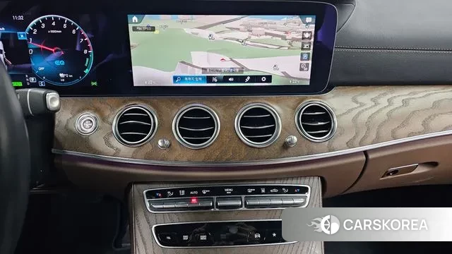 Mercedes-Benz E-Class W213 2021 Белый из Кореи, фото 6