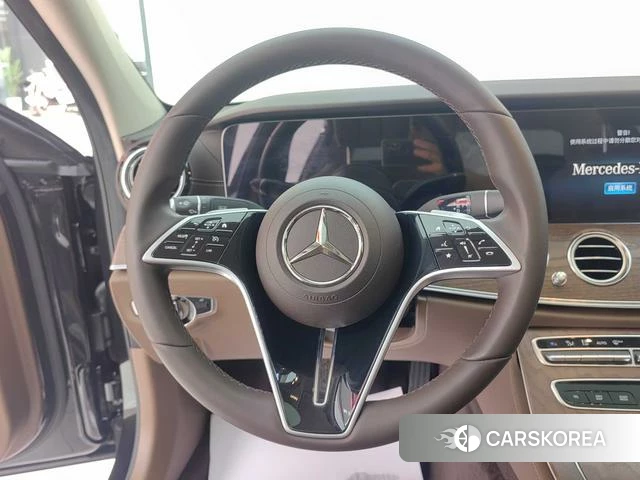 Mercedes-Benz E-class 2023 Черный из Китая, фото 6