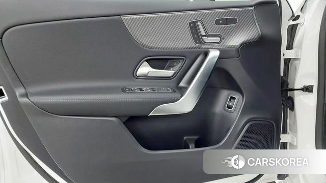 Mercedes-Benz A-Class W177 2025 Белый из Кореи, фото 6