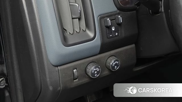 Chevrolet (GM Daewoo) Real New Colorado 2022 Черный из Кореи, фото 6