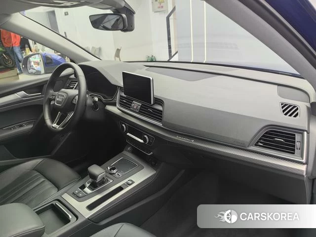 Audi Q5L 2021 Синий из Китая, фото 6