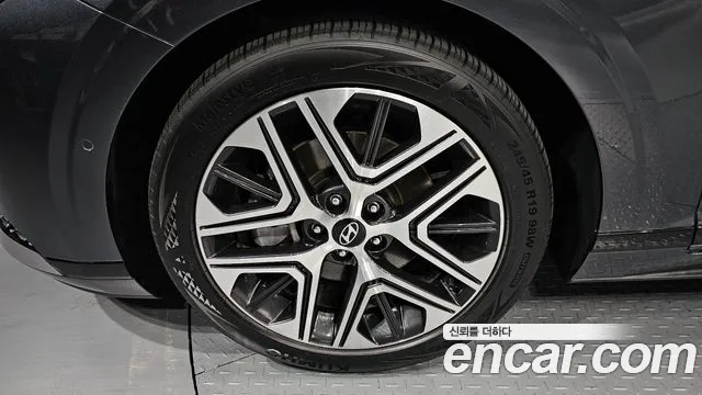 Hyundai Grandeur (GN7) id 2695375 из Кореи 6