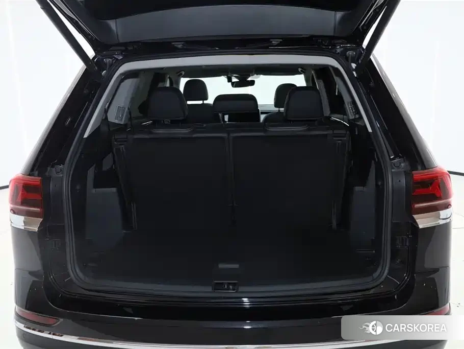 Volkswagen Touareg 2023 Черный из Китая, фото 6