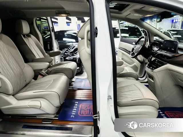 Buick GL8 2021 Белый из Китая, фото 6