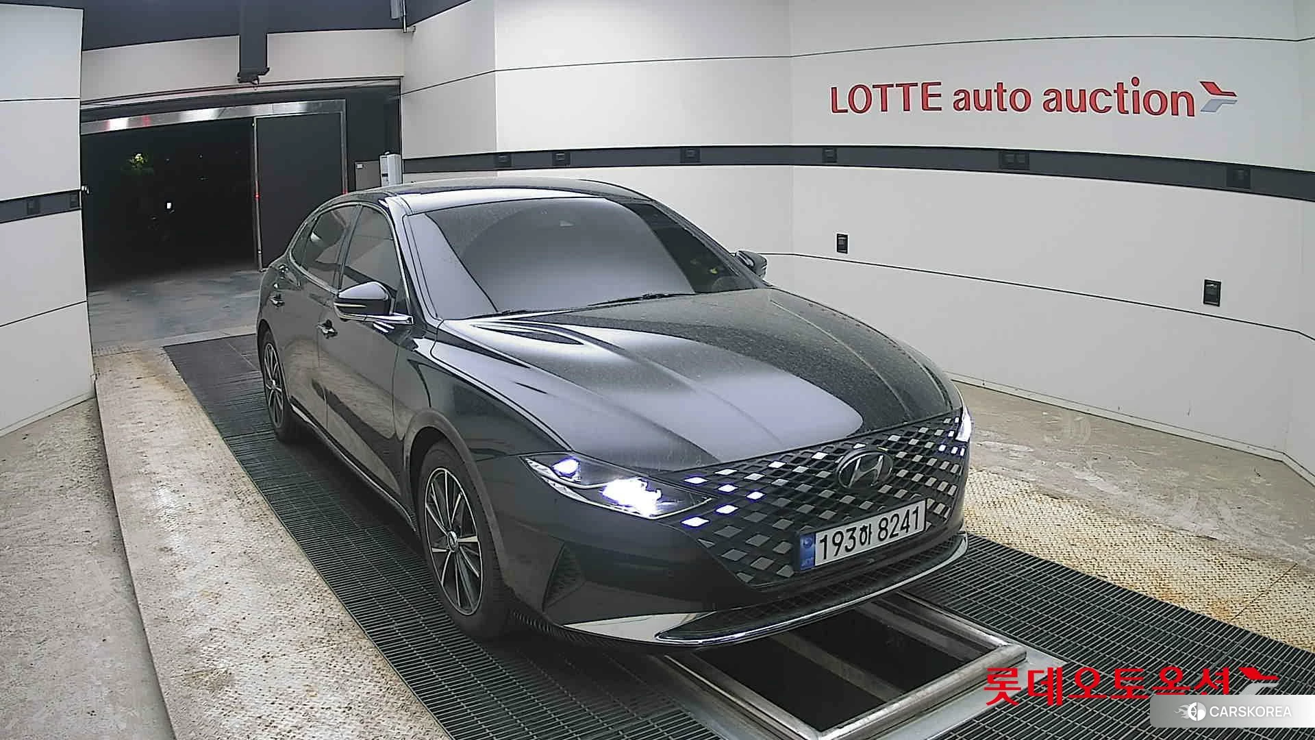Hyundai Grandeur 2022 Midnight Black Pearl из Кореи, фото 6