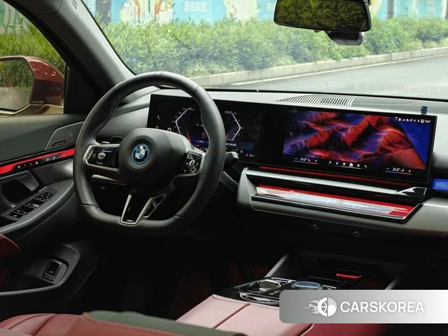 BMW i5 2024 Красный из Китая, фото 6