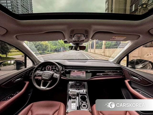 Audi Q7 2024 Черный из Китая, фото 6