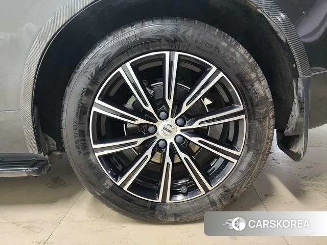 Volvo XC60 2019 Черный из Китая, фото 6