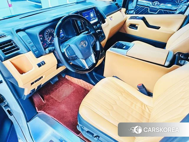 Toyota Hiace 2023 Белый из Китая, фото 6