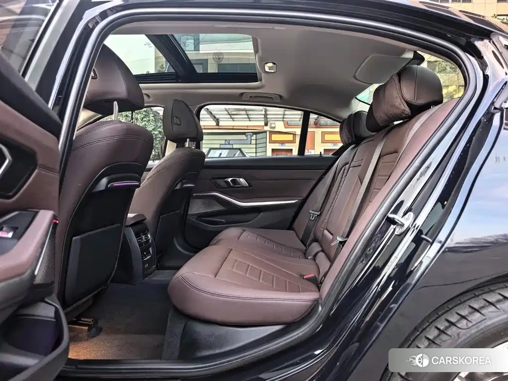 BMW 3 series 2020 Черный из Китая, фото 6