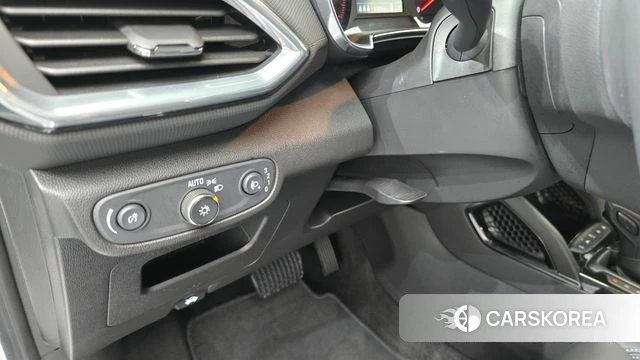 Chevrolet (GM Daewoo) Trailblazer 2021 Белый из Кореи, фото 6