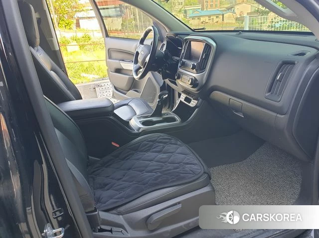 Chevrolet (GM Daewoo) Real New Colorado 2022 Черный из Кореи, фото 6